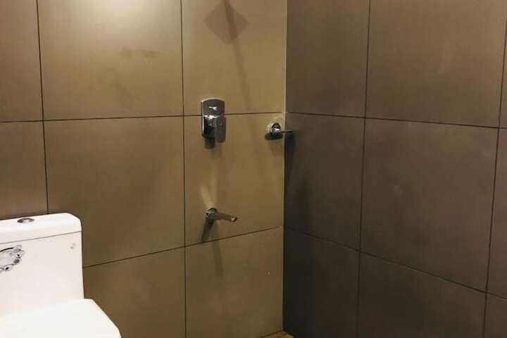 Room 42 of 59