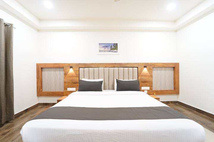 Room 6 of 11