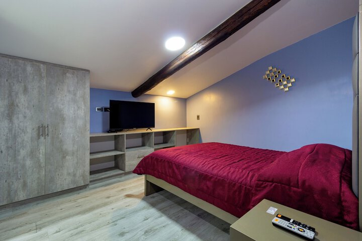 Room 18 of 42