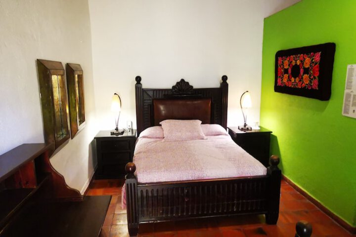 Room 25 of 64