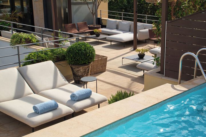 Pools & Facilities