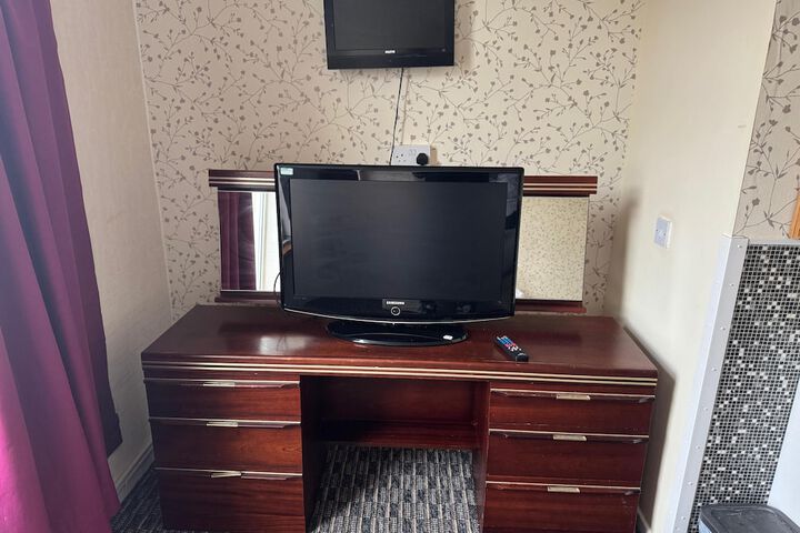 Room 64 of 156