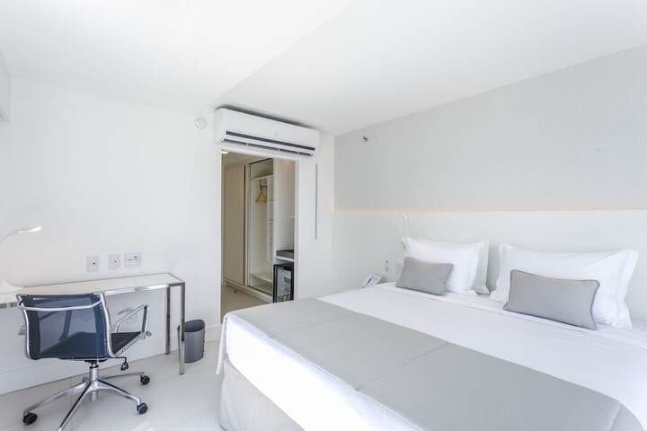 Room 5 of 79