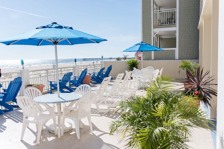 Sundeck 26 of 30