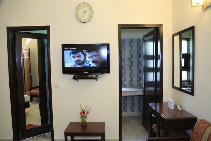 Room 44 of 68