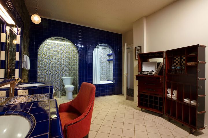 Room 54 of 75