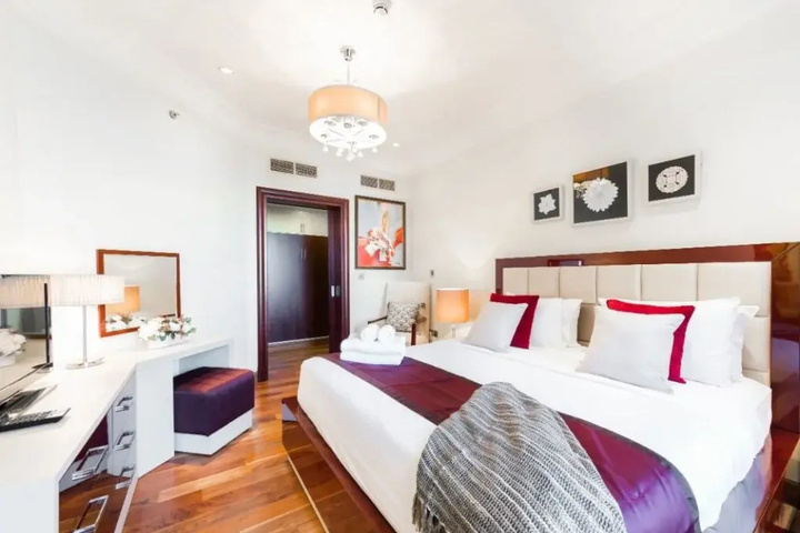 Room 2 of 23