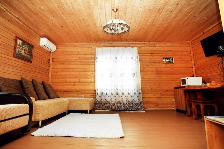 Room 15 of 53