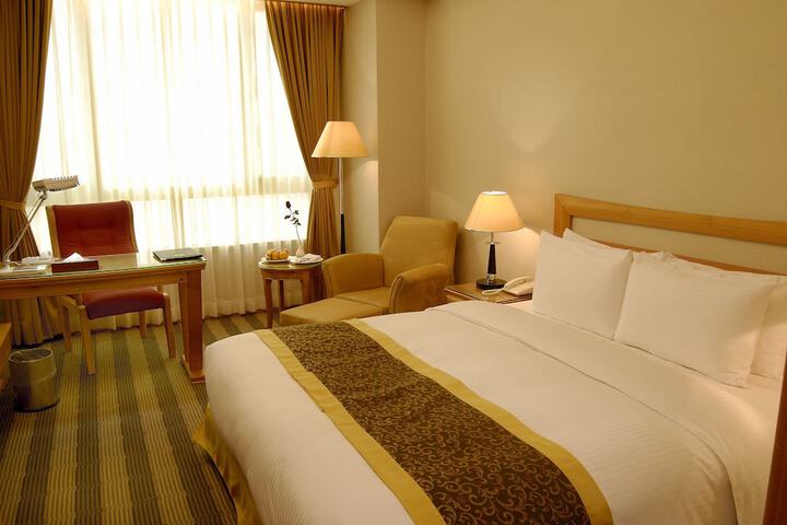 Room 6 of 29