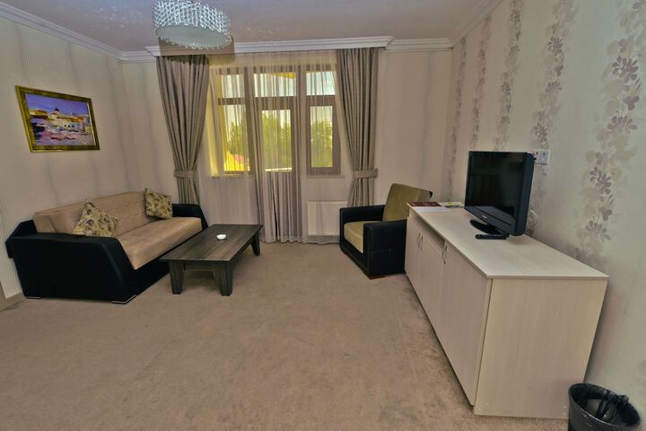 Room 2 of 52