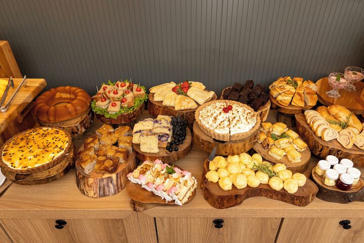 Breakfast/Coffee Service 46 of 47