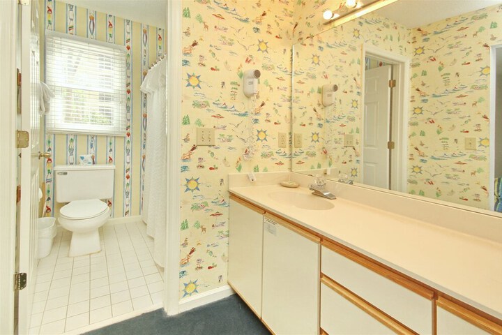 Room 15 of 25