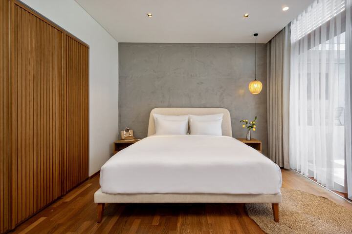 Room 29 of 246