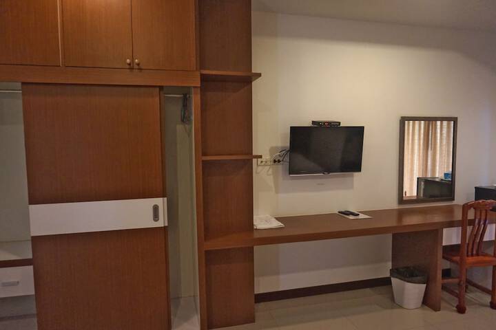 Room 16 of 29