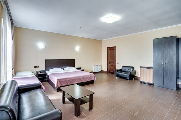 Room 17 of 33