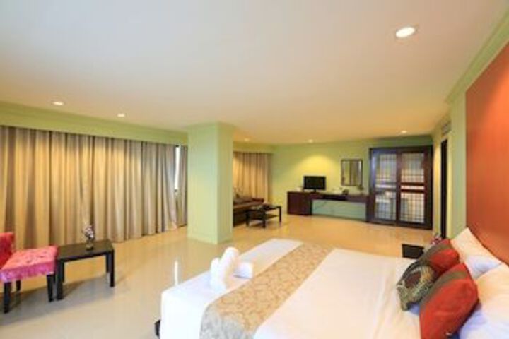Room 39 of 103