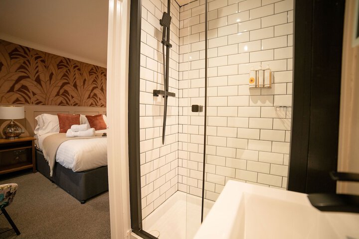 Room 25 of 59