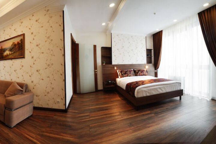 Room 6 of 55