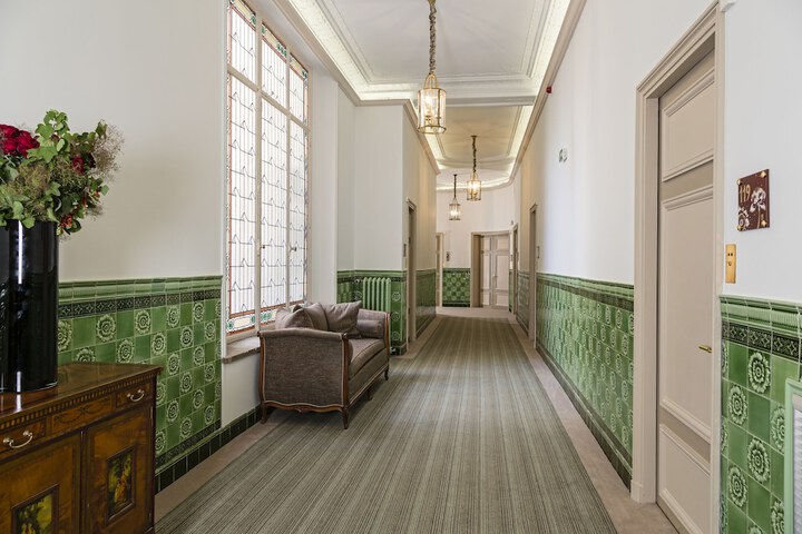 Ballroom/Hall 186 of 234