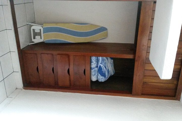 Room 9 of 16