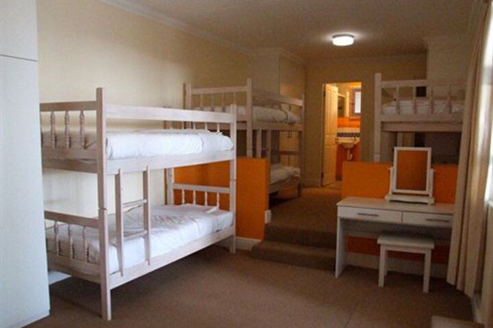 Room 8 of 48