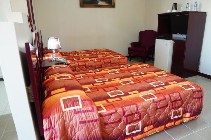 Room 8 of 17