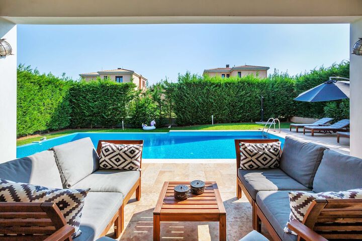 Terrace/Patio 40 of 72
