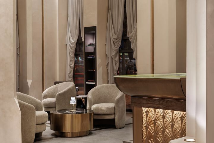 Hotel Interior 6 of 100