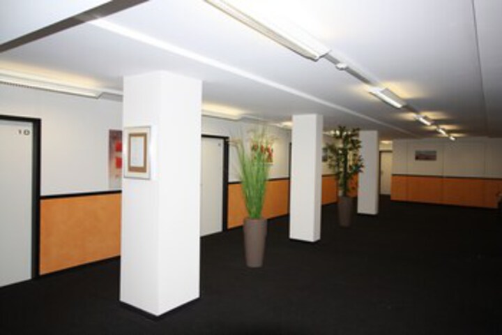 Ballroom/Hall 8 of 26