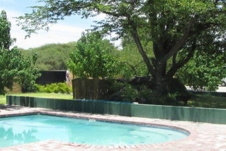 Pool 22 of 26