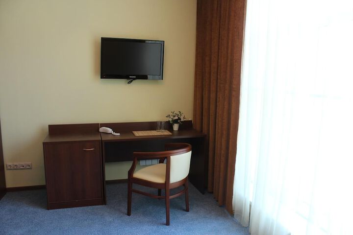 Room 15 of 37