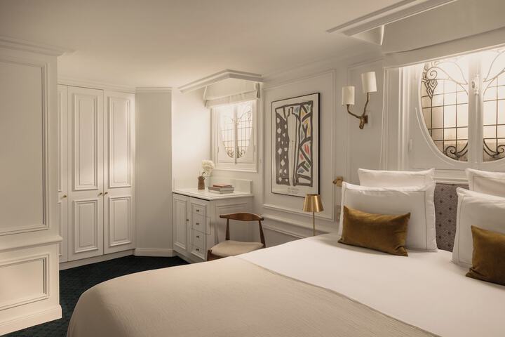 Room 5 of 75