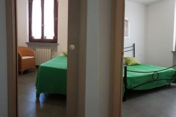 Room 13 of 32