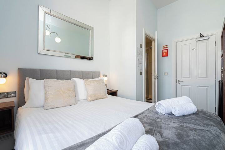 Room 4 of 45