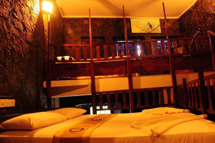 Room 5 of 21
