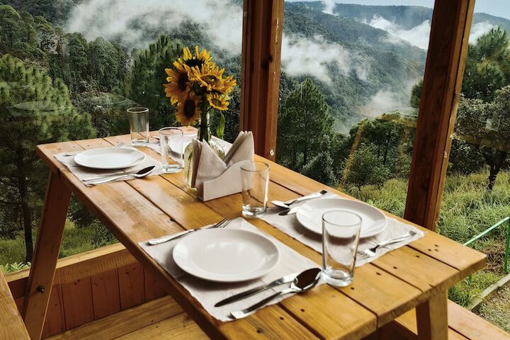 Dining 9 of 20