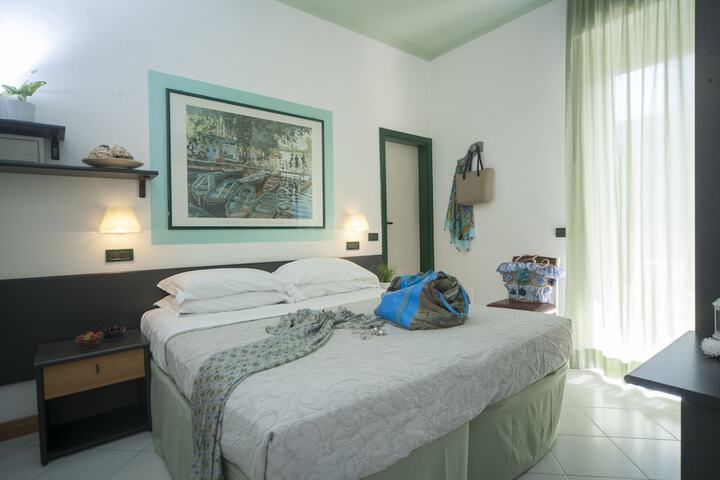 Room 7 of 40