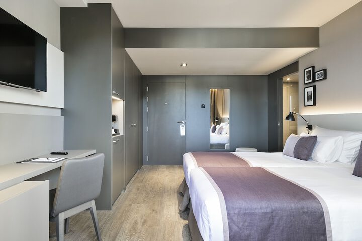 Room 19 of 39