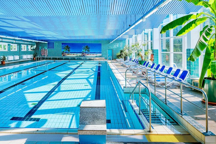 Pool Hotel
