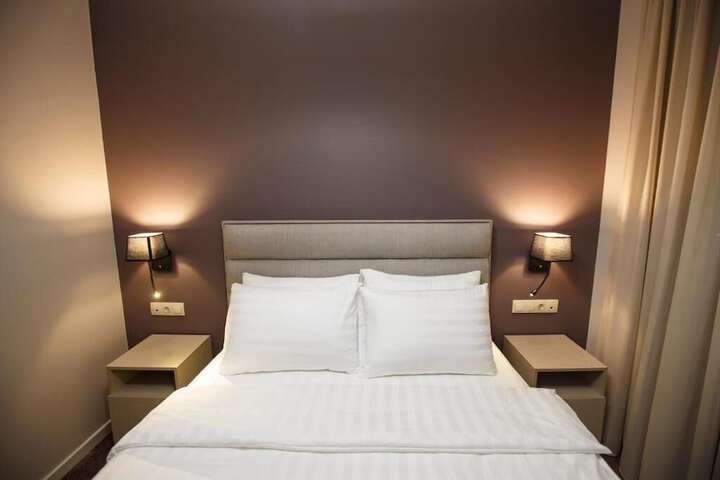 Room 11 of 29