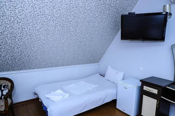 Room 30 of 123