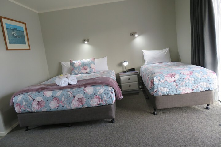 Room 28 of 75