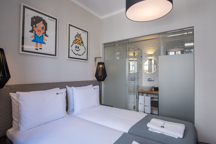 Room 11 of 63
