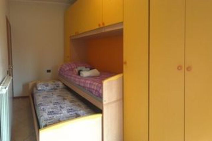 Room 182 of 499