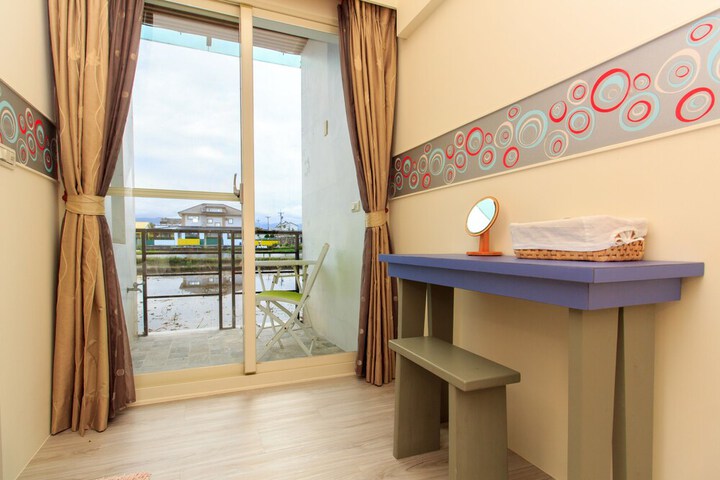 Room 4 of 66