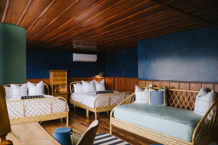 Room 9 of 29