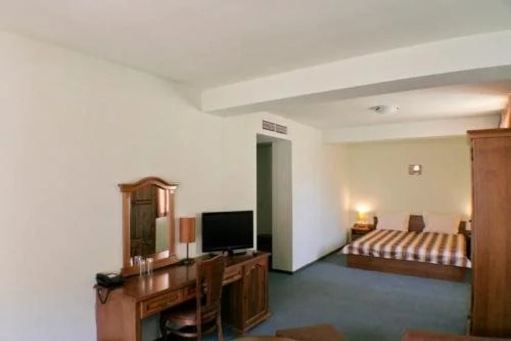 Room 7 of 20