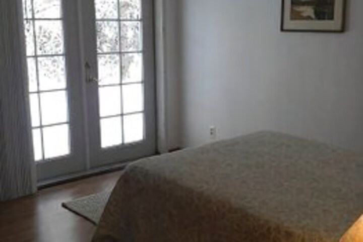 Room 11 of 12