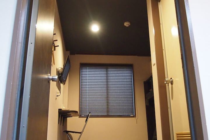 Room 5 of 75