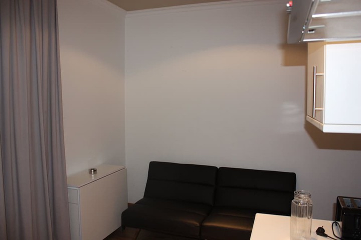Room 16 of 34